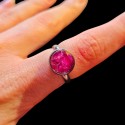 Anello con petali di rosa